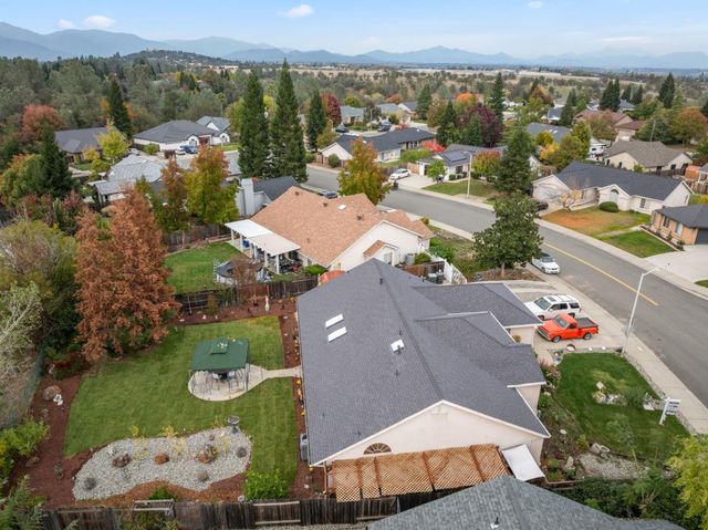 2920 Aspen Glow Lane, Redding, CA 96001