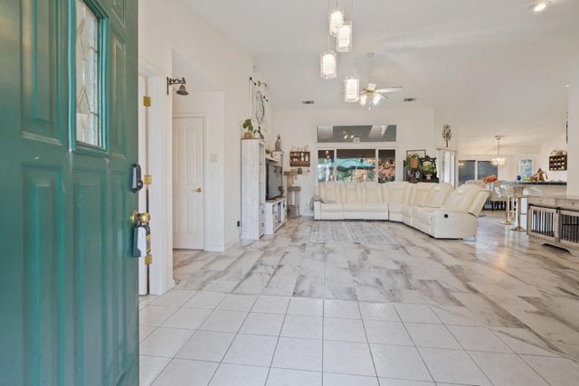 2920 Aspen Glow Lane, Redding, CA 96001