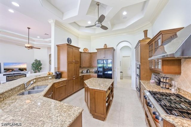 3124 Strada Bella CT, Naples, FL 34119