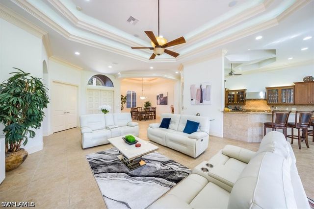 3124 Strada Bella CT, Naples, FL 34119