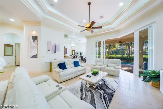 3124 Strada Bella CT, Naples, FL 34119