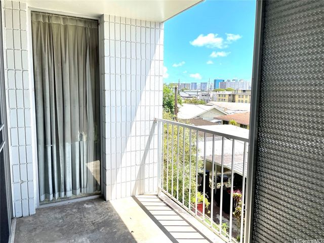 647 Kunawai Lane A308, Honolulu, HI 96817