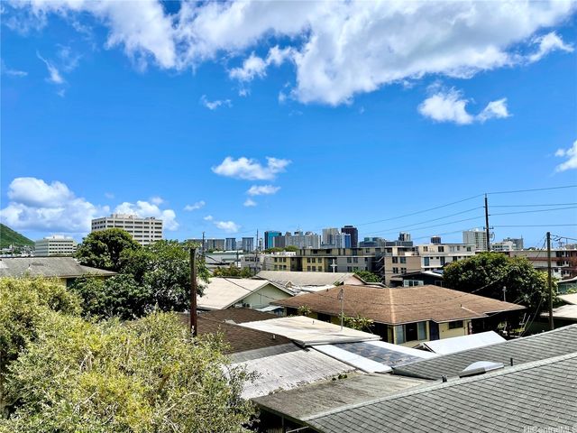 647 Kunawai Lane A308, Honolulu, HI 96817