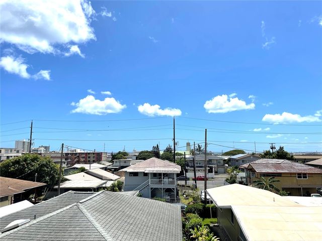 647 Kunawai Lane A308, Honolulu, HI 96817