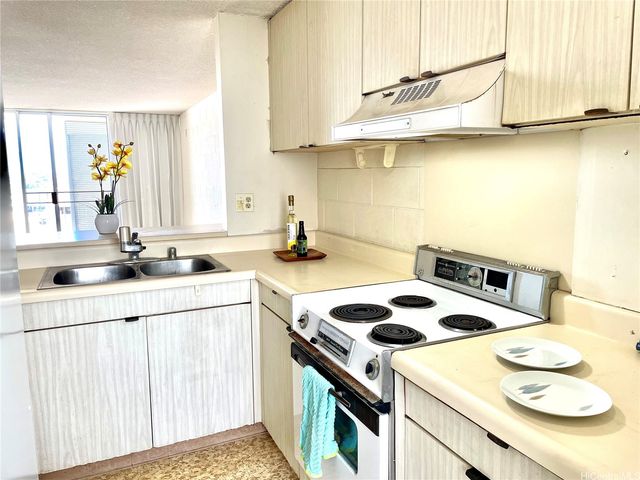 647 Kunawai Lane A308, Honolulu, HI 96817