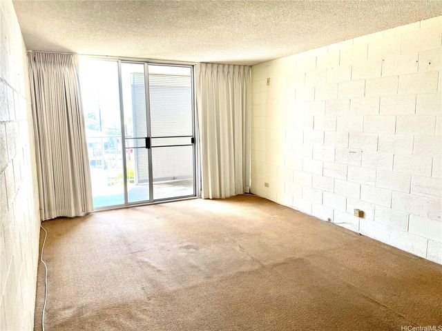647 Kunawai Lane A308, Honolulu, HI 96817
