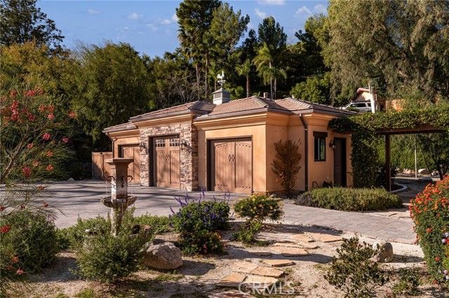 10845 N Meads, Orange, CA 92869