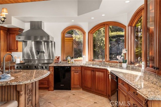 10845 N Meads, Orange, CA 92869