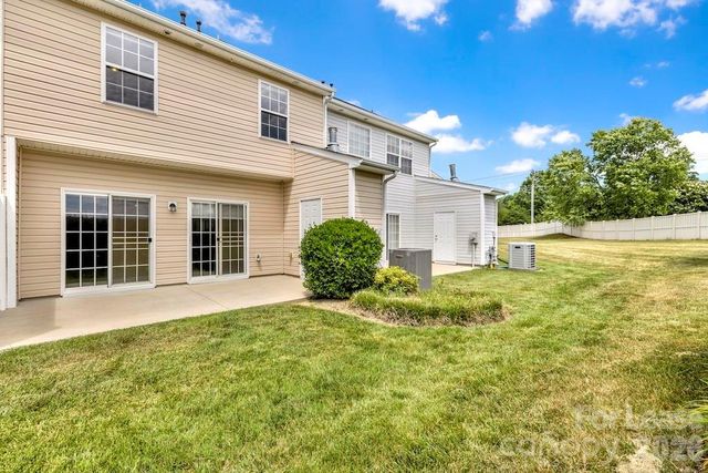 9598 Walkers Glen Drive NW, Concord, NC 28027