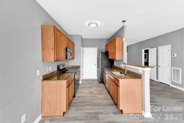 9598 Walkers Glen Drive NW, Concord, NC 28027