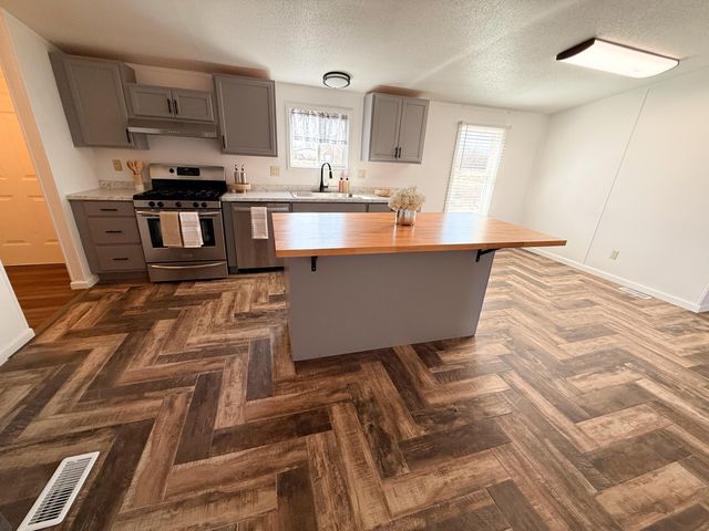 143 Vista Grande, Rio Communities, NM 87002