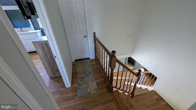 9 WOLFPACK RD, Hamilton, NJ 08619