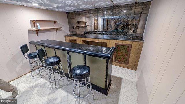 9 WOLFPACK RD, Hamilton, NJ 08619