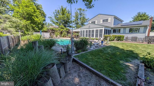 9 WOLFPACK RD, Hamilton, NJ 08619