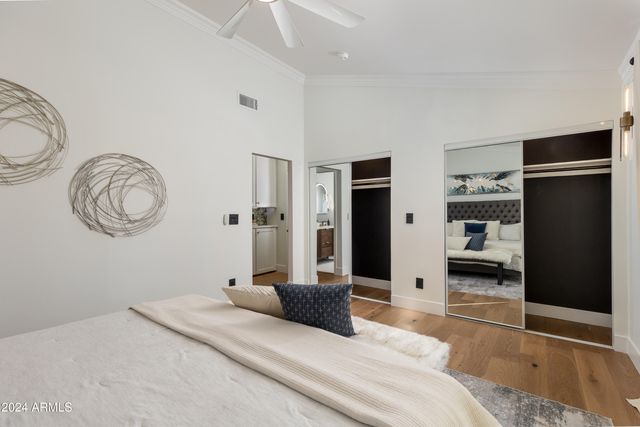 8701 E HIGHLAND Avenue, Scottsdale, AZ 85251