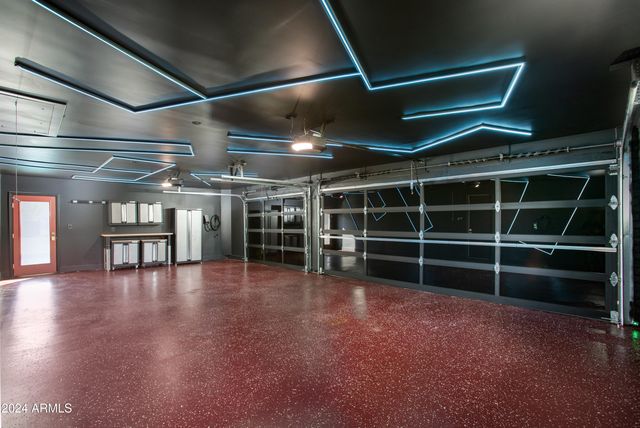 8701 E HIGHLAND Avenue, Scottsdale, AZ 85251