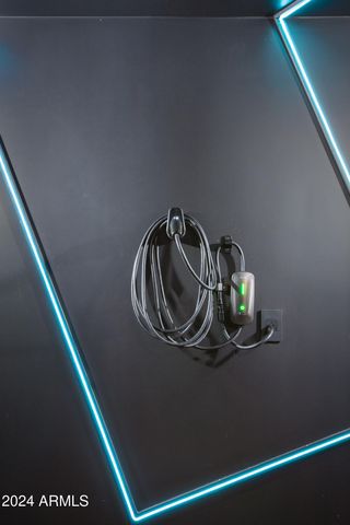 8701 E HIGHLAND Avenue, Scottsdale, AZ 85251