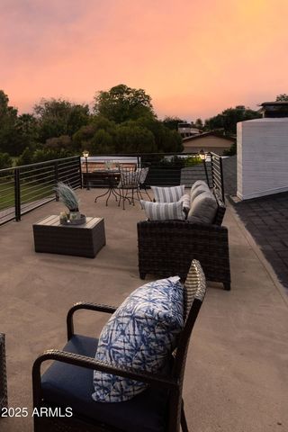 8701 E HIGHLAND Avenue, Scottsdale, AZ 85251