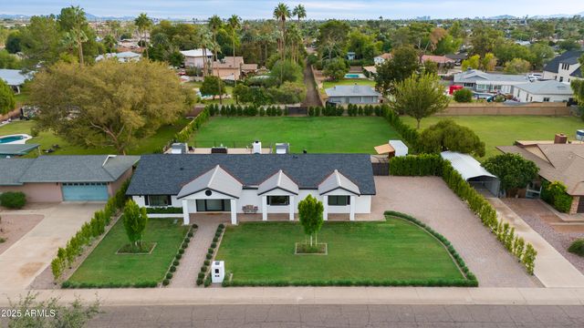 8701 E HIGHLAND Avenue, Scottsdale, AZ 85251