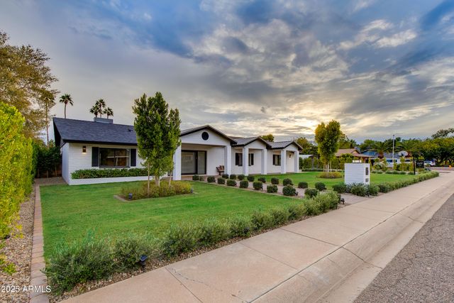8701 E HIGHLAND Avenue, Scottsdale, AZ 85251