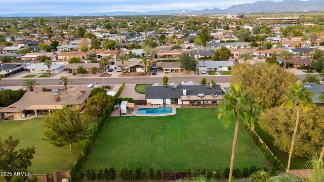 8701 E HIGHLAND Avenue, Scottsdale, AZ 85251