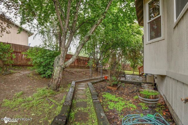 10555 Chain of Rock Street, Eagle River, AK 99577