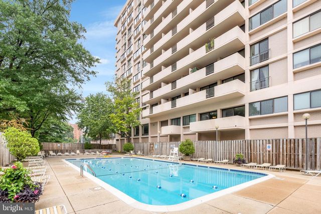 4141 N HENDERSON RD #805, Arlington, VA 22203