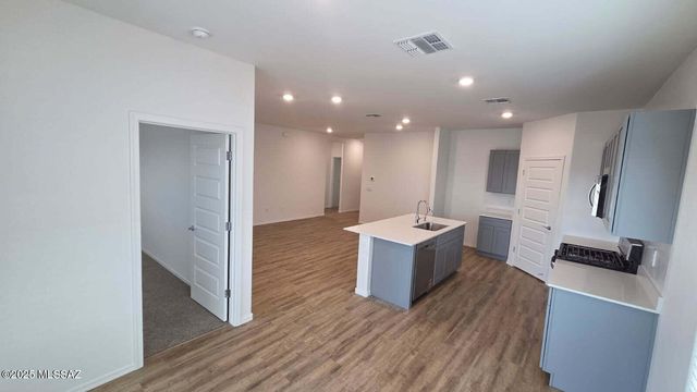 1092 S Nisbet Place, Vail, AZ 85641