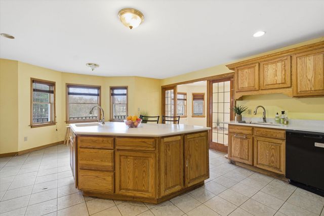 15 Moores Lane, Seabrook, NH 03874