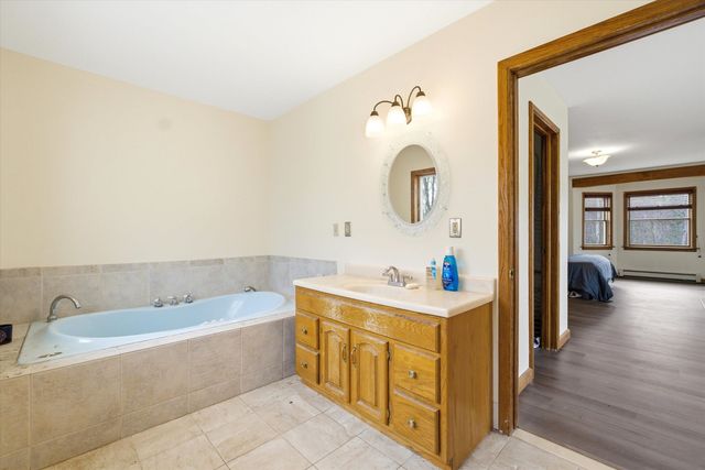15 Moores Lane, Seabrook, NH 03874