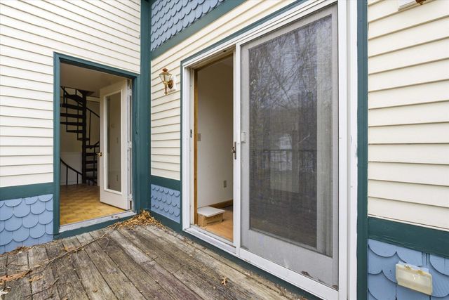 15 Moores Lane, Seabrook, NH 03874