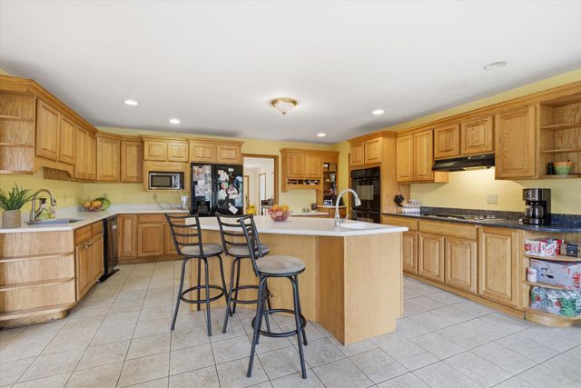 15 Moores Lane, Seabrook, NH 03874