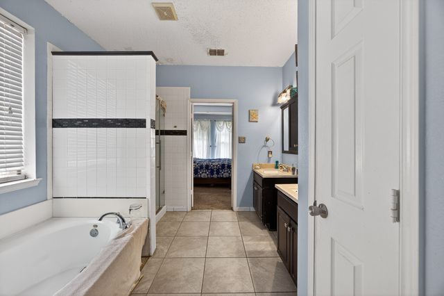 5205 Alazan Bay Drive, Rowlett, TX 75089