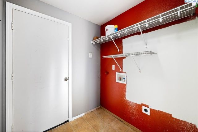 4115 Minorca Ln, Pasco, WA 99301