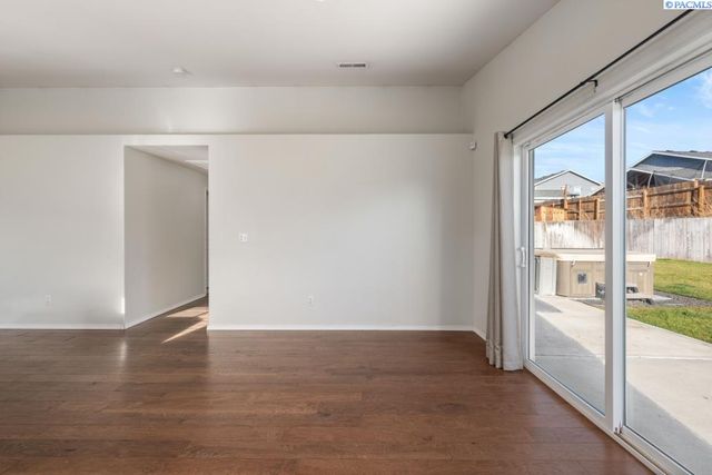 4115 Minorca Ln, Pasco, WA 99301