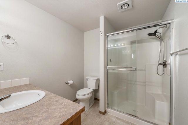 4115 Minorca Ln, Pasco, WA 99301