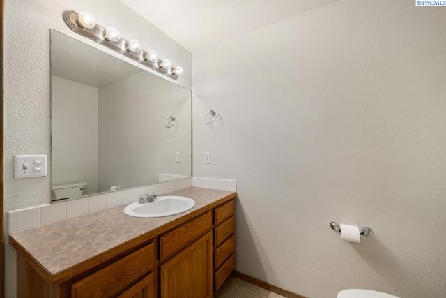 4115 Minorca Ln, Pasco, WA 99301