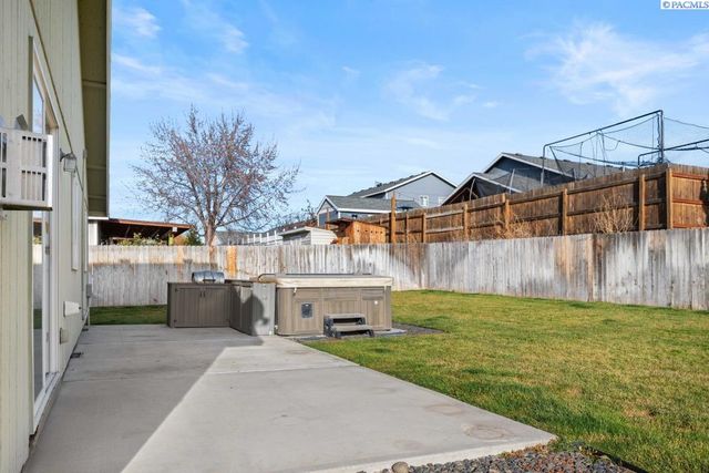 4115 Minorca Ln, Pasco, WA 99301