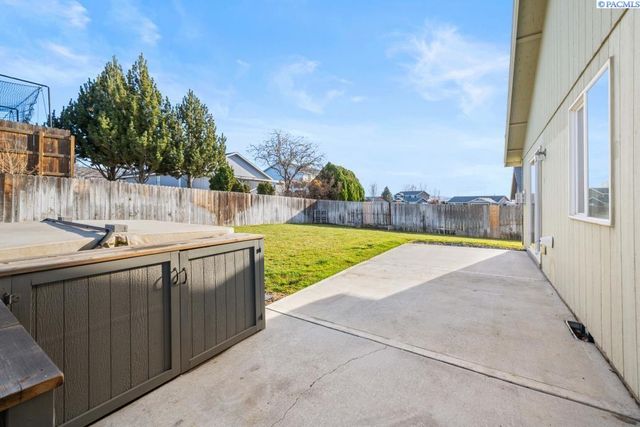 4115 Minorca Ln, Pasco, WA 99301