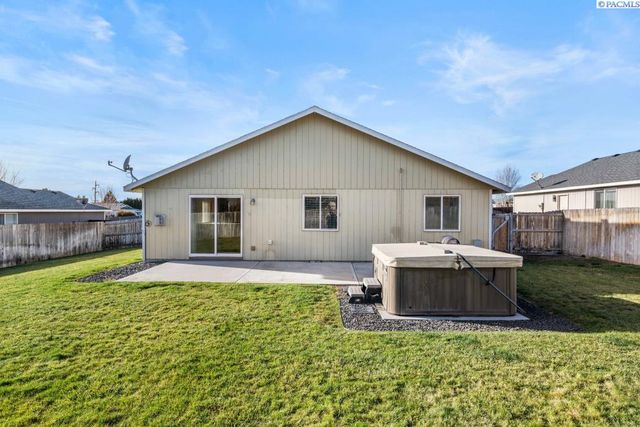 4115 Minorca Ln, Pasco, WA 99301