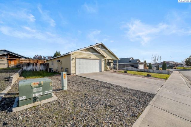 4115 Minorca Ln, Pasco, WA 99301