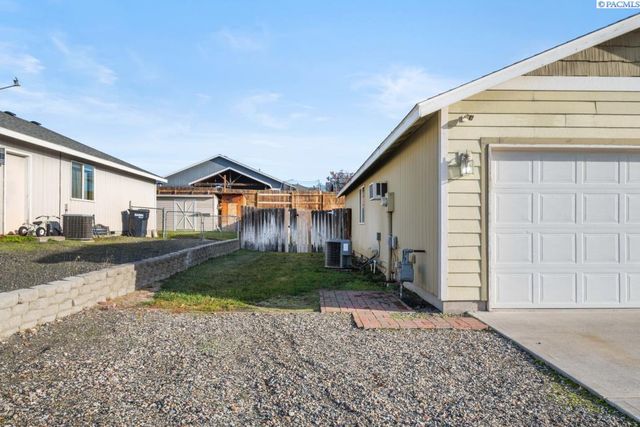 4115 Minorca Ln, Pasco, WA 99301