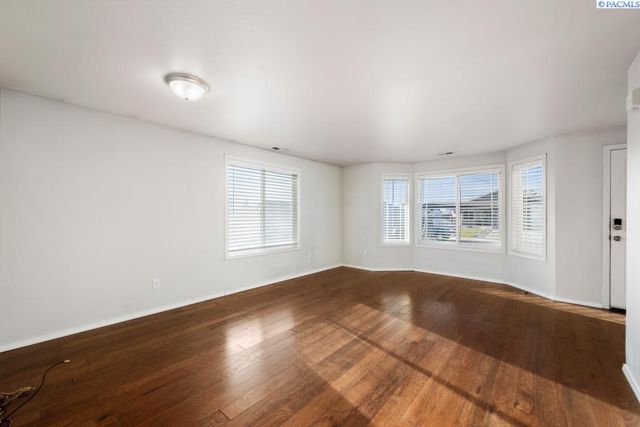 4115 Minorca Ln, Pasco, WA 99301