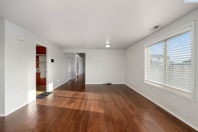 4115 Minorca Ln, Pasco, WA 99301