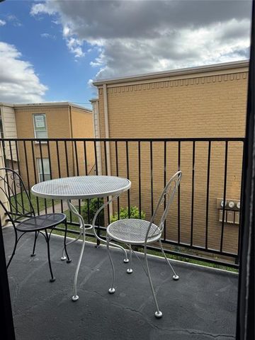 8100 Creekbend Drive 156, Houston, TX 77071