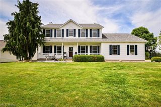 1295 Cheverton Avenue, Louisville, OH 44641