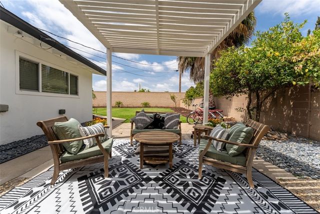 1133 E Sycamore, Orange, CA 92866