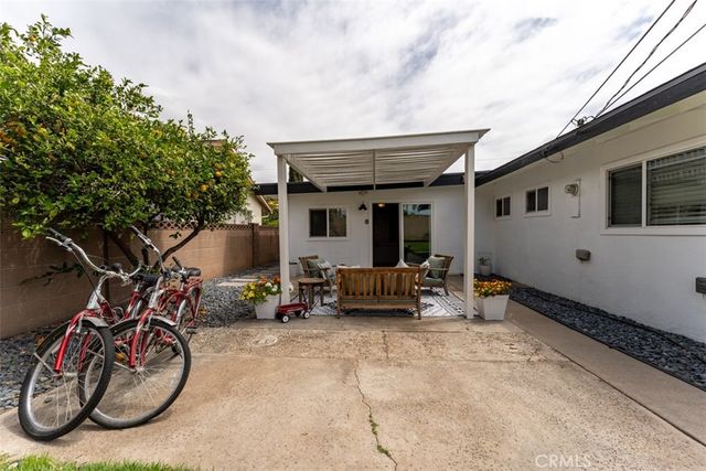 1133 E Sycamore, Orange, CA 92866