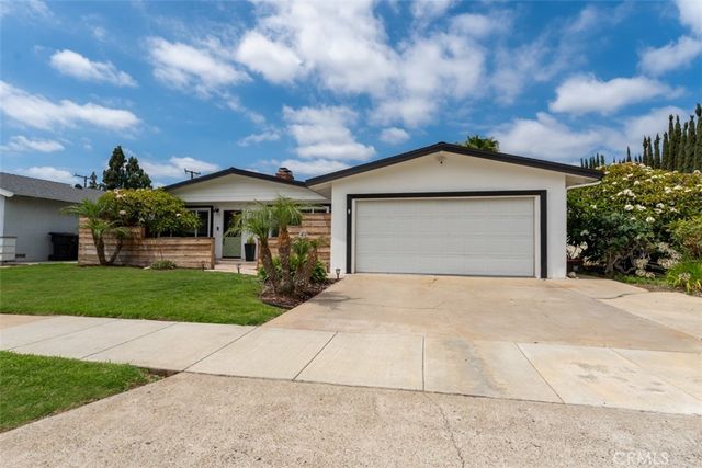 1133 E Sycamore, Orange, CA 92866