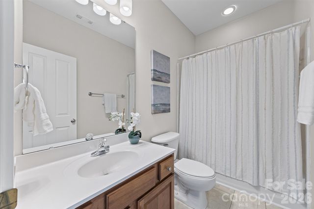 1039 Hunters Run Drive, Tega Cay, SC 29708